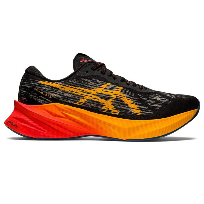Asics NOVABLAST 3, moški tekaški copati, črna | Intersport