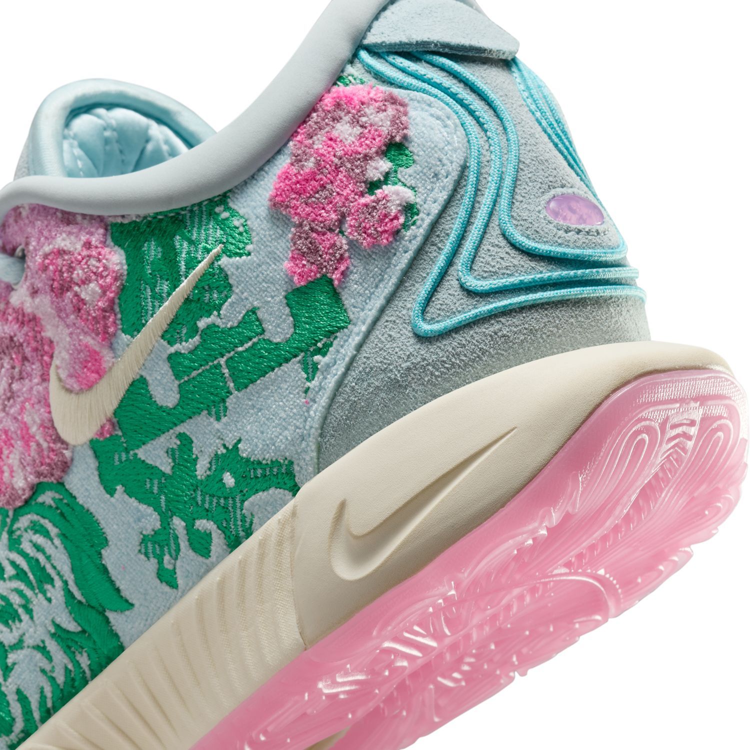 Kyrie 5 intersport store
