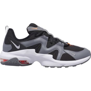 nike iešļūcenes